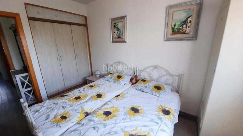 Foto 1ecefca3-8f9e-4091-971c-a83861396dcf. Casa adosada la propiedad cuenta con un diseño luminoso de planta abierta en la planta baja, que combina una cocina moderna, un cómodo salón y en Nucia (la)