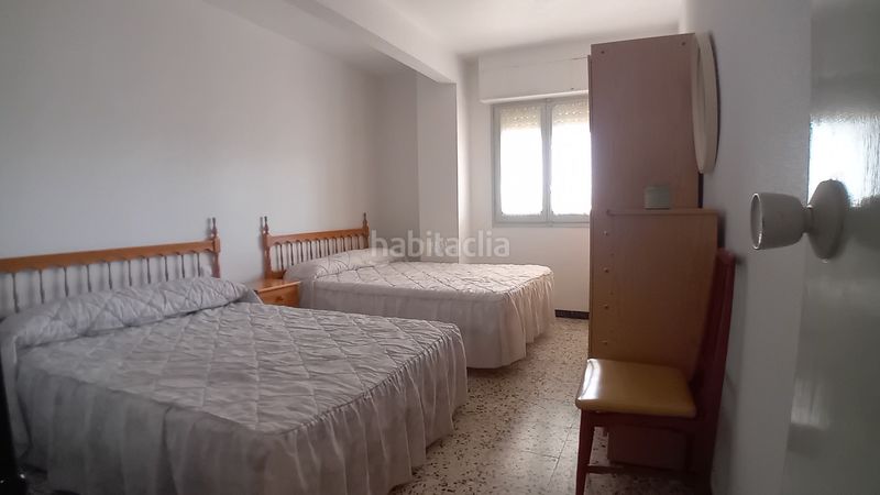 Foto a08e7659-bf92-4522-a5bb-622c0b27bdfa. Pis a Centro Santa Pola