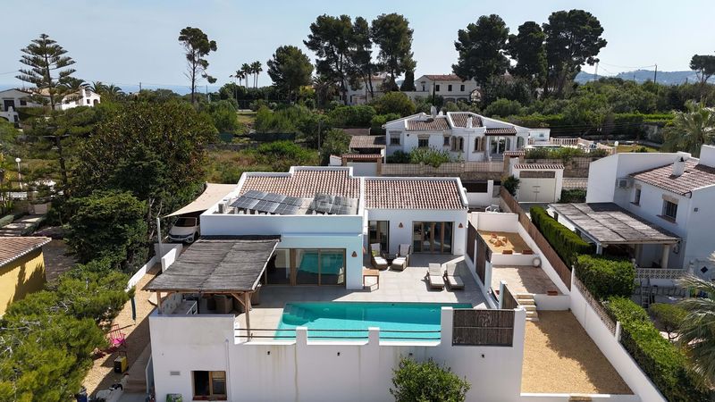 Foto e47d422e-a513-4c10-8149-3e95972c001c. Casa amb piscina a Cap Martí - El Tossalet - Pinomar Xàbia