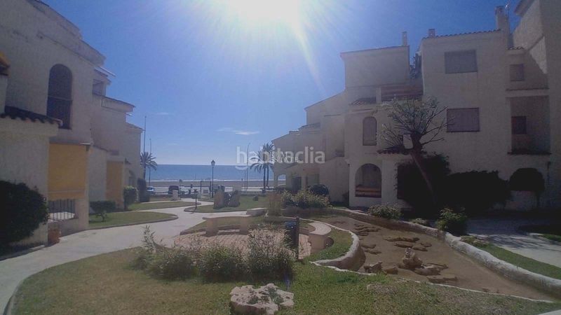 Foto 3c2149aa-d574-4666-9803-31dfc75ef38e. Casa amb piscina a Calas Santiago Bernabeu Santa Pola