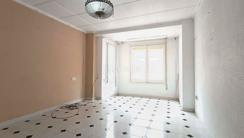 Foto f15aa814-89c4-489b-b603-c33e07d52766. Pis a Playa Levante Santa Pola