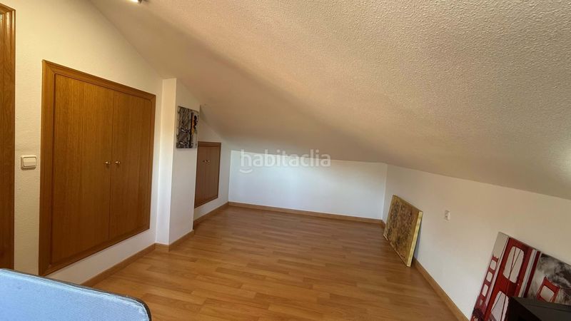 Foto 4275b09c-7a37-4242-9311-f534841ac06e. Ático vivienda amplia y luminosa en pleno centro de Beniaján dispone de 3 dormitorios, 2 baños, amplia terraza, aire acondicionado centr en Murcia