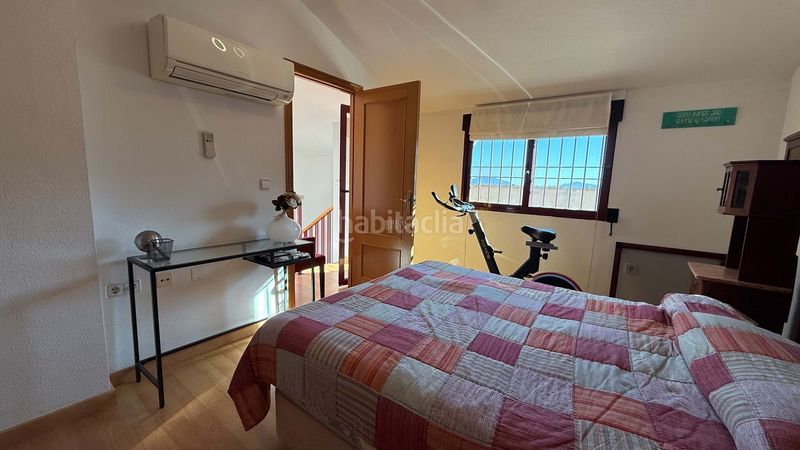 Foto b38303cf-fe38-45d2-b79f-63a5f14368a2. Ático vivienda amplia y luminosa en pleno centro de Beniaján dispone de 3 dormitorios, 2 baños, amplia terraza, aire acondicionado centr en Murcia