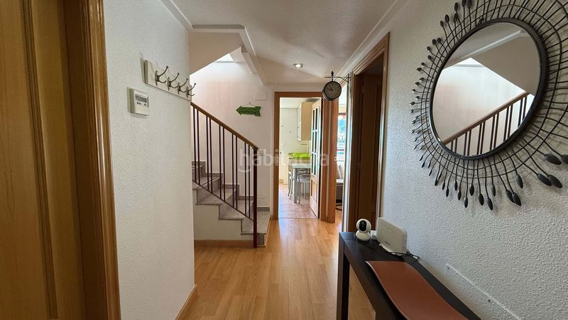 Foto ba9eba80-6dd1-4070-8d39-4b0fe59c1954. Ático vivienda amplia y luminosa en pleno centro de Beniaján dispone de 3 dormitorios, 2 baños, amplia terraza, aire acondicionado centr en Murcia