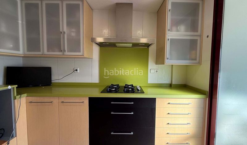 Foto bff92a95-b1fc-49ca-8203-4d920ffa0edb. Ático vivienda amplia y luminosa en pleno centro de Beniaján dispone de 3 dormitorios, 2 baños, amplia terraza, aire acondicionado centr en Murcia