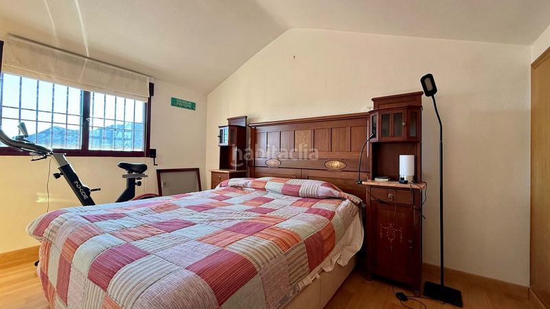 Foto d398fa45-6282-433b-9e4b-51f7a62bc566. Ático vivienda amplia y luminosa en pleno centro de Beniaján dispone de 3 dormitorios, 2 baños, amplia terraza, aire acondicionado centr en Murcia