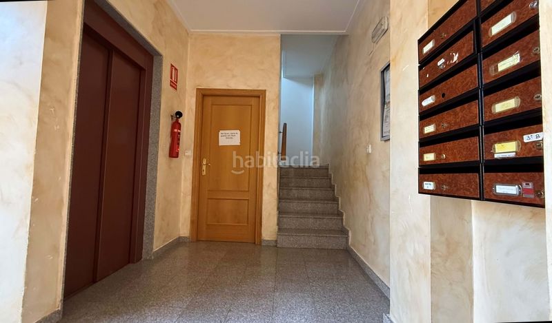 Foto e7cd6204-6f78-4d96-9baa-fd5df5fa610e. Ático vivienda amplia y luminosa en pleno centro de Beniaján dispone de 3 dormitorios, 2 baños, amplia terraza, aire acondicionado centr en Murcia