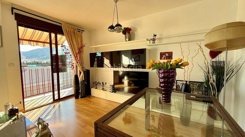 Foto e9513c19-df95-45fb-aae4-f9e43cc7b18d. Ático vivienda amplia y luminosa en pleno centro de Beniaján dispone de 3 dormitorios, 2 baños, amplia terraza, aire acondicionado centr en Murcia