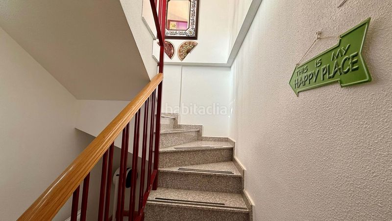 Foto ffd457c1-37bf-42b3-a8a7-5f153814db70. Ático vivienda amplia y luminosa en pleno centro de Beniaján dispone de 3 dormitorios, 2 baños, amplia terraza, aire acondicionado centr en Murcia