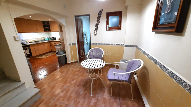 Foto 1ef991d9-4e01-4fb8-83c3-ef8fffe71ea9. Casa adosada bienvenido a esta casa adosada bellamente presentada, que ofrece una combinación perfecta de vida moderna y características encant en Oliva