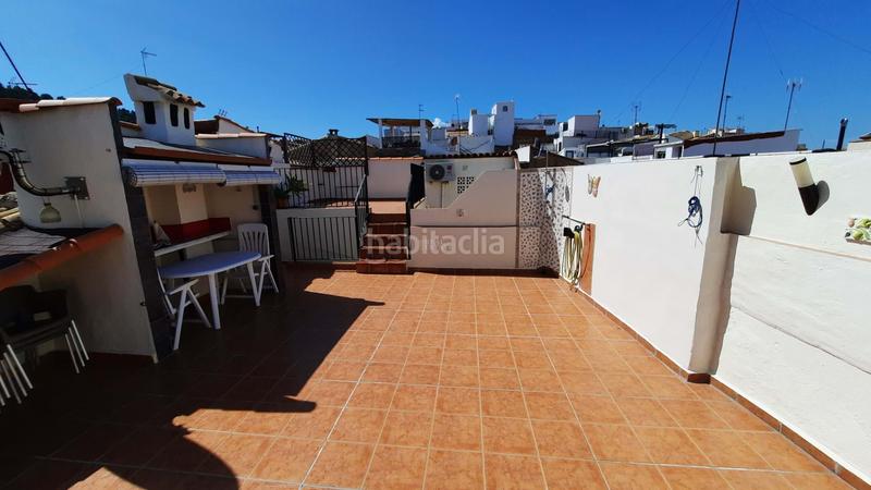 Foto 77778b38-5c35-47f3-94b6-d9738f9ba6e2. Casa adosada bienvenido a esta casa adosada bellamente presentada, que ofrece una combinación perfecta de vida moderna y características encant en Oliva