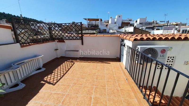 Foto b5723a5f-a214-42ee-8bac-16fdb5f71977. Casa adosada bienvenido a esta casa adosada bellamente presentada, que ofrece una combinación perfecta de vida moderna y características encant en Oliva