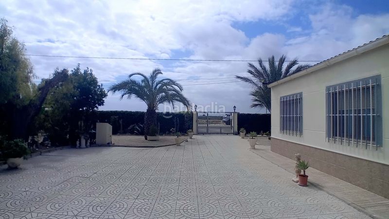 Foto f1ac2d6a-aaaa-4943-b5ac-70121a4dba3b. Xalet amb piscina a Los Arenales del Sol Elche / Elx