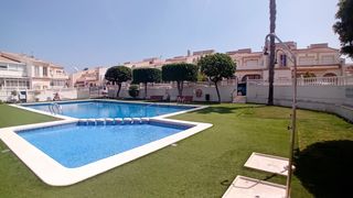 Casa  Cl canarias  es: pl: pt: parc f bung   santa pola (alicante)
ht. Exclusiva vivienda totalmente reformada, luminosa y lista para e