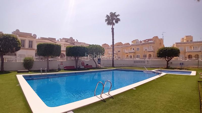 Foto a7d32463-1d0a-4b1f-a23e-999beb4a6dd8. Casa amb piscina a Monte y Mar Santa Pola