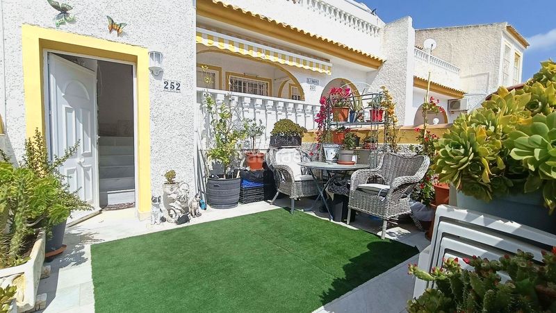 Foto e97f1935-e455-4147-800b-3a30da90a730. Casa amb piscina a Monte y Mar Santa Pola