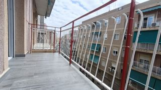 Etagenwohnung  Cl esperidion porta requesen  es: pl: pt:dr  elche/elx (alicante. Descubre esta elegante vivienda reformada de 3 habitaciones, dis