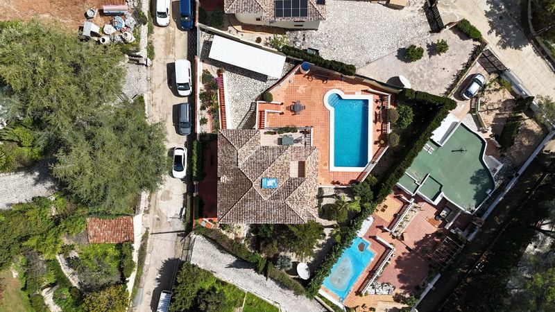 Foto aff83e0a-4cd5-47cf-890d-fb9c91d41f3d. Maison avec chauffage parking piscine dans Barx