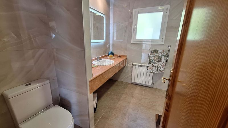 Foto ef9fdd8d-4c08-4b04-86e5-b51207da3cf0. Maison avec chauffage parking piscine dans Barx