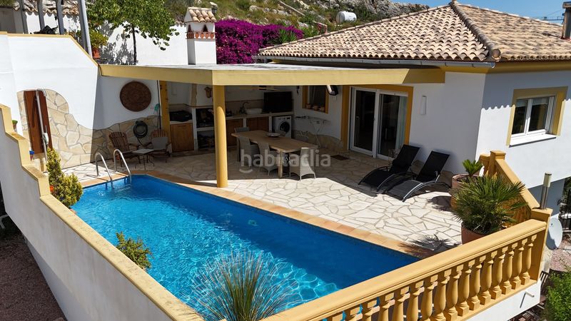 Foto 90be0df8-1d79-40fb-8b17-84195c573055. Casa amb piscina a Pedreguer