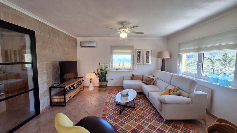 Foto ad62e7de-aa0c-40bd-a050-f105e02d128d. Casa amb piscina a Pedreguer