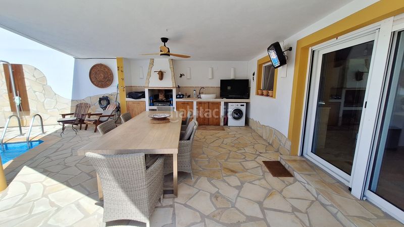 Foto cdf3ab83-b154-4bc6-b21b-012503eda52d. Casa amb piscina a Pedreguer