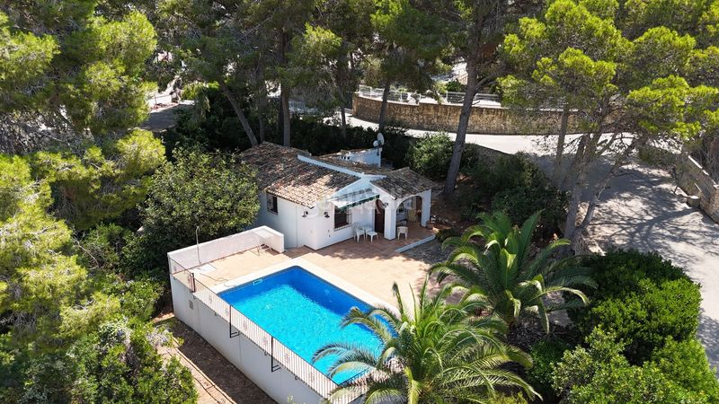 Foto 3b76a078-5a91-4112-a868-c6dff4480bce. Casa amb piscina a Benimeit-Tabaira Moraira