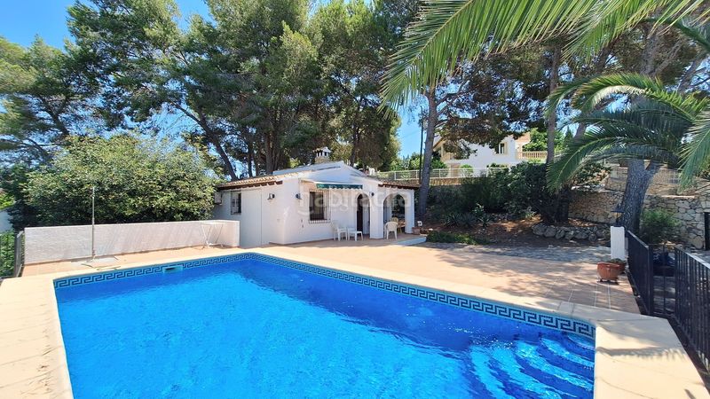 Foto dbbe8e18-a530-4204-87a0-ce857e4494e3. Casa amb piscina a Benimeit-Tabaira Moraira