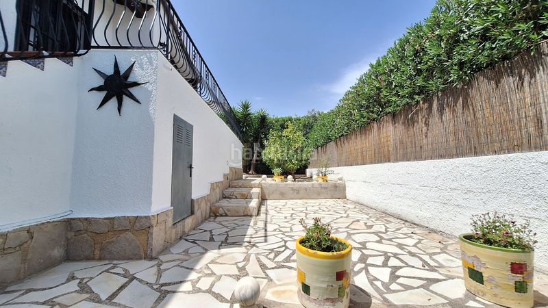Foto f2e7f0f9-8b75-4c58-9e7d-55579fc8d60f. Casa amb piscina a La Sella Pedreguer