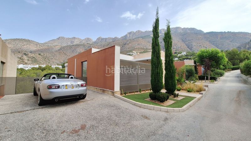 Foto 78bd4d93-6bf9-467d-9c55-48db6fee8292. Casa amb piscina a Altea la vella Altea