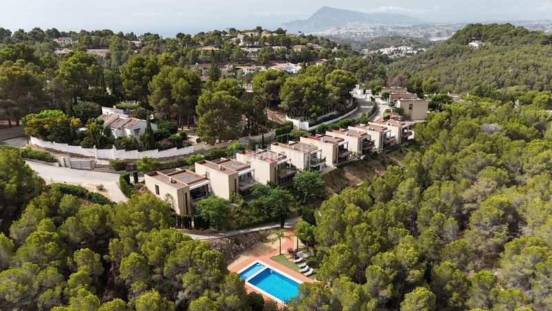 Foto c80c6027-e8c4-4510-a179-93edf081e566. Casa amb piscina a Altea la vella Altea