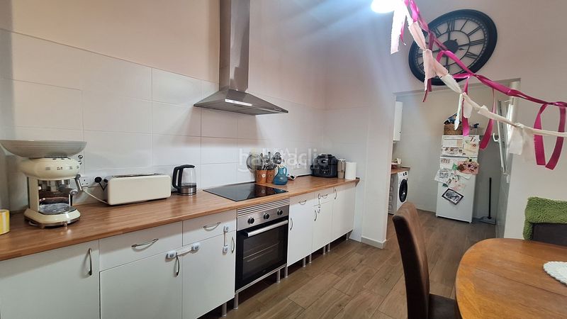 Foto b74c1dc0-7387-425d-9368-1cd87865ae23. Casa adossada a Tormos