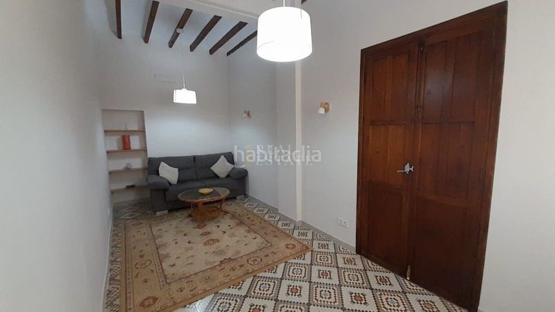 Foto dbcf771f-380a-4d24-80fa-6410f468d4f2. Casa adossada a Tormos