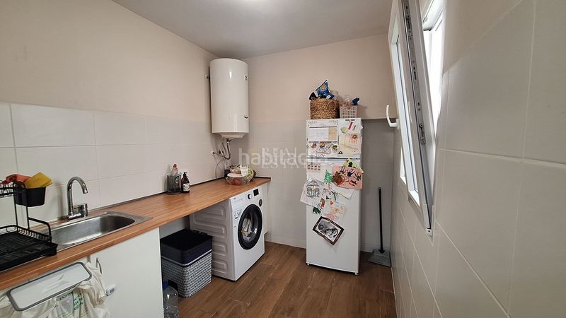 Foto e6626bfe-311a-4ae9-a635-01441b7f4b39. Casa adossada a Tormos