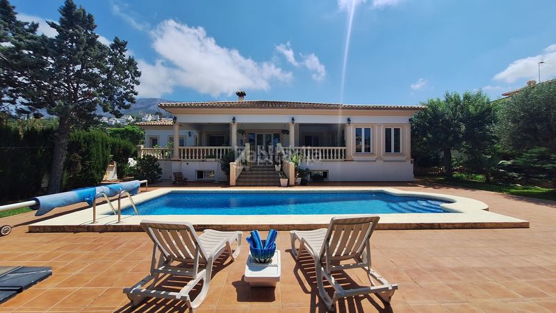 Foto 165736f7-7c4c-47b8-9832-3ced8d2c0b12. Casa amb calefacció piscina a La Pedrera-Vessanes Dénia