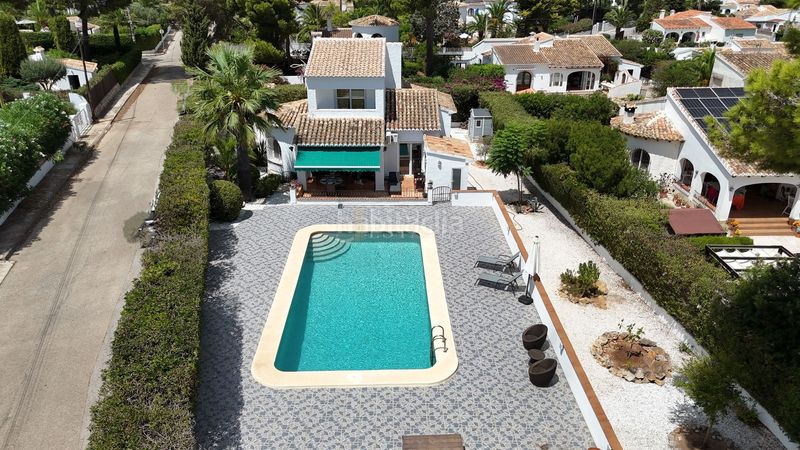 Foto 00b7c60e-2665-4b7b-9ec3-bfd9f044cc75. Casa amb piscina a La Granadella - Costa Nova Xàbia