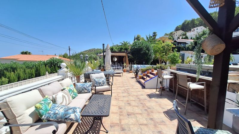 Foto c3705716-46a6-4137-bb1a-72c9c3b3dbf8. Casa amb piscina a Benidoleig