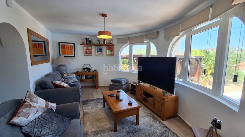 Foto d86b1a5d-2703-4ce0-9aeb-45acd1037baf. Casa amb piscina a Benidoleig