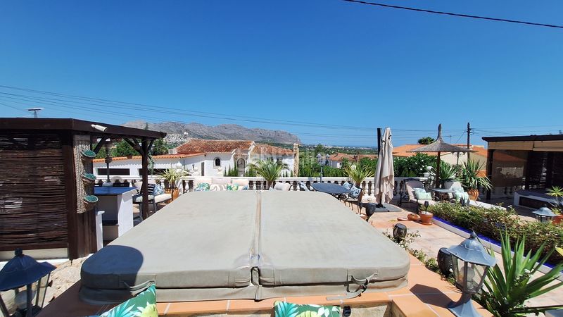 Foto f7d0cef5-6945-479a-852a-57a0b73682b2. Casa amb piscina a Benidoleig