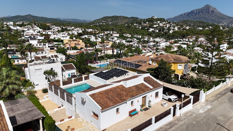 Foto 80a6e232-b7ef-4bee-b4ab-4e32f73d0392. Casa amb piscina a Cap Martí - El Tossalet - Pinomar Xàbia