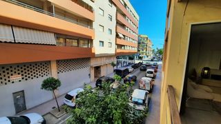 Appartement  Patricio ferrandiz. Una entrada comunitaria cubierta con sistema de intercomunicador