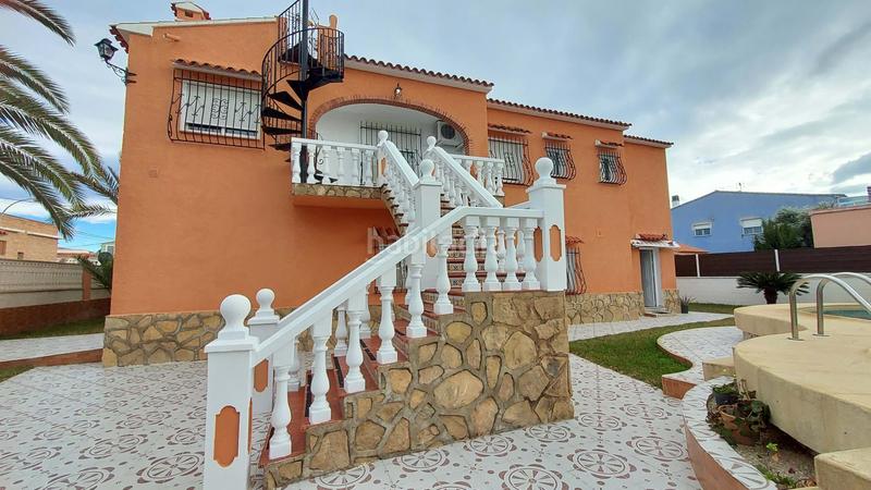 Foto fcb3efcd-f9dc-438f-a54a-8452bcc27a96. Chalet mit heizung parking pool in Oliva playa Oliva