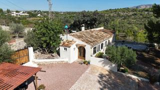 Haus  Gata de gorgos. Al entrar, te recibe una luminosa sala de estar y comedor de pla