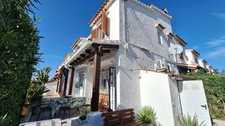 Duplex  Partida almadrava  urb minosa  casa. Este luminoso apartamento dúplex de 2 dormitorios en els poblets