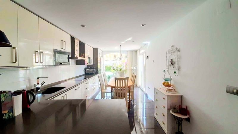 Foto 832b2898-38ac-4bec-85e9-512ef55084ed. Casa amb aparcament piscina a Altea ciudad Altea