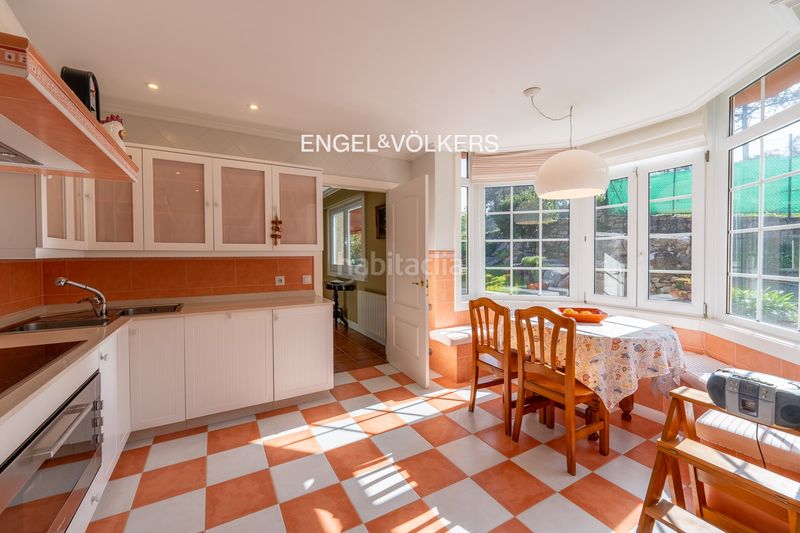 Foto 4c9aeab4-8709-42a7-ac41-817a7183edf0. Casa amb calefacció aparcament piscina a Baiona