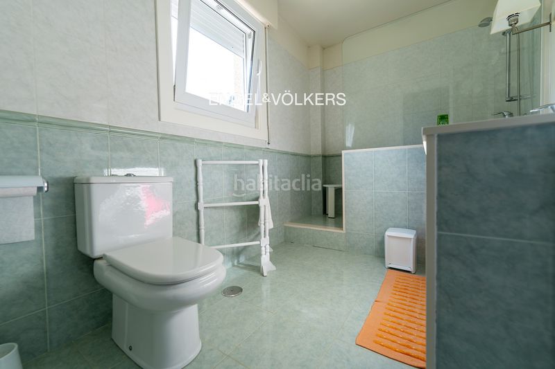 Foto c29ae226-1bf7-4835-b513-aa1f9e6d25b1. Casa amb calefacció aparcament piscina a Baiona