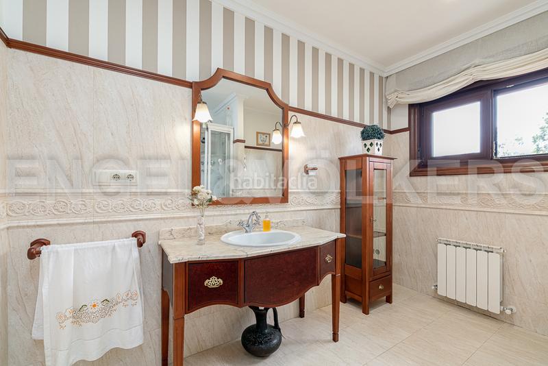 Foto 2c5f1e22-cc9e-4ff6-a3d1-c3ef2fe08f79. Casa con riscaldamento parcheggio piscina in Gondomar