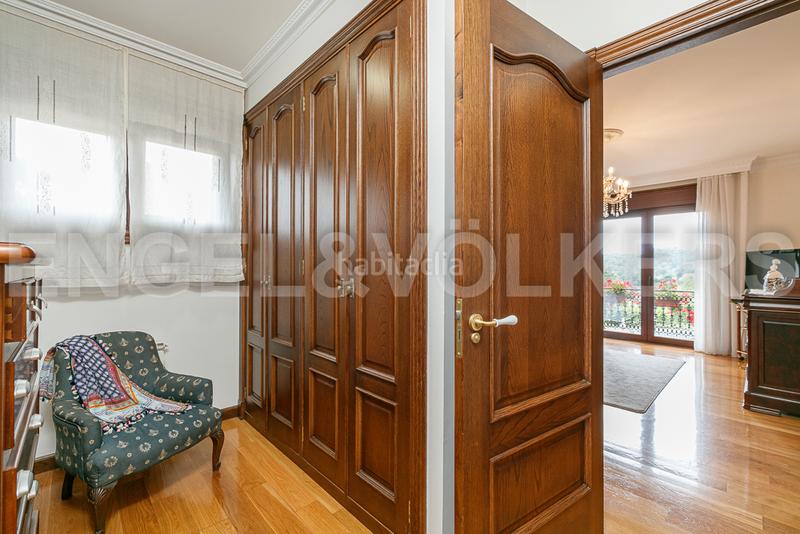 Foto 58bd9c12-2637-4ffd-a29c-aa4f5501c8ba. Casa con riscaldamento parcheggio piscina in Gondomar