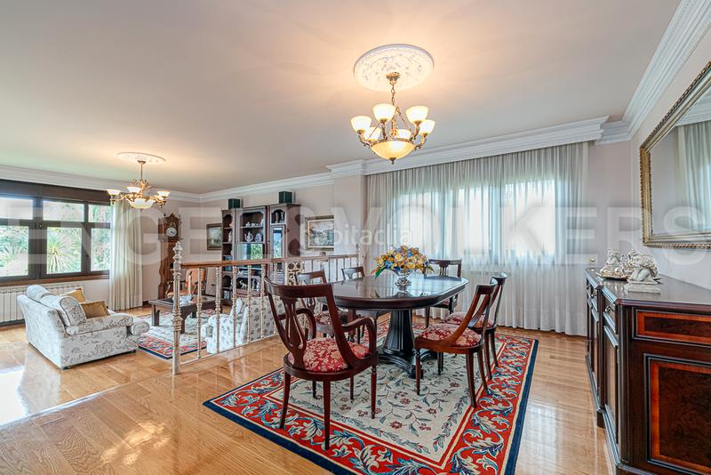 Foto 59ccab8a-f159-4279-bf8d-a361598eb53f. Casa con riscaldamento parcheggio piscina in Gondomar